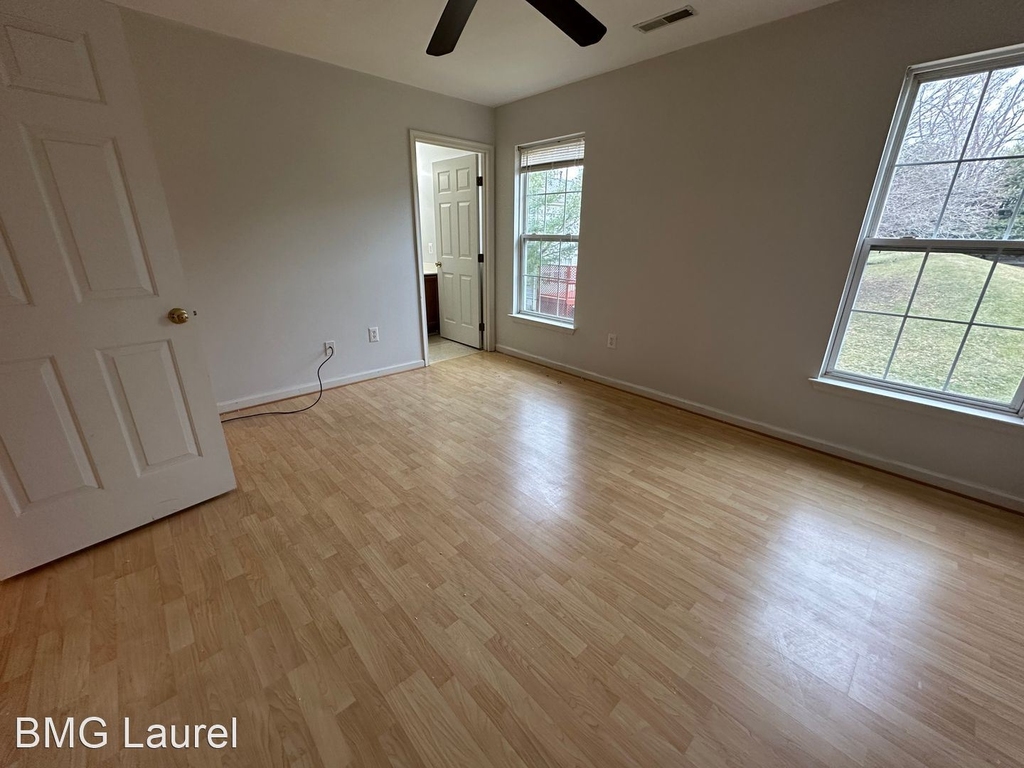 8855 Papillon Dr - Photo 4