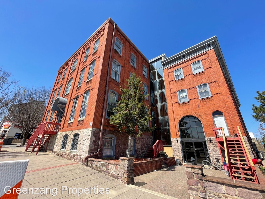 311 West Marshall Street - Photo 8