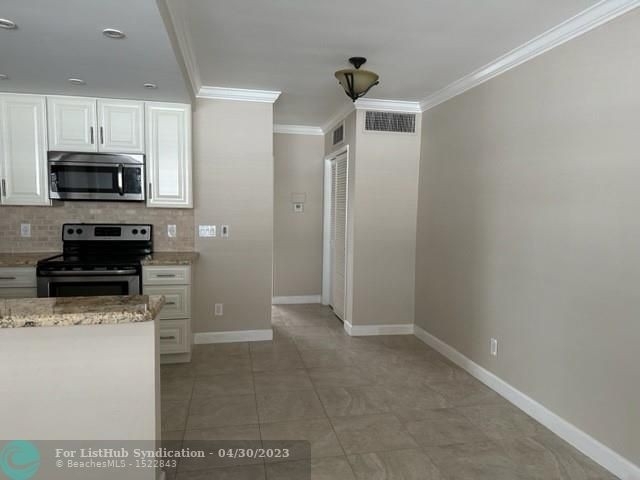 5203 Ne 24th Ter - Photo 10