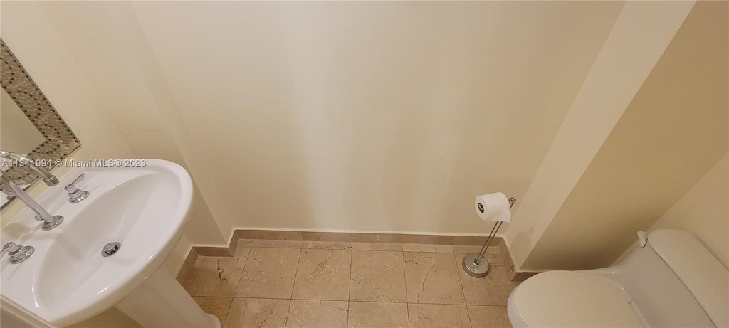 6917 Collins Ave - Photo 11