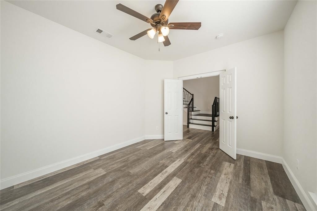 11946 Yoakum Drive - Photo 3