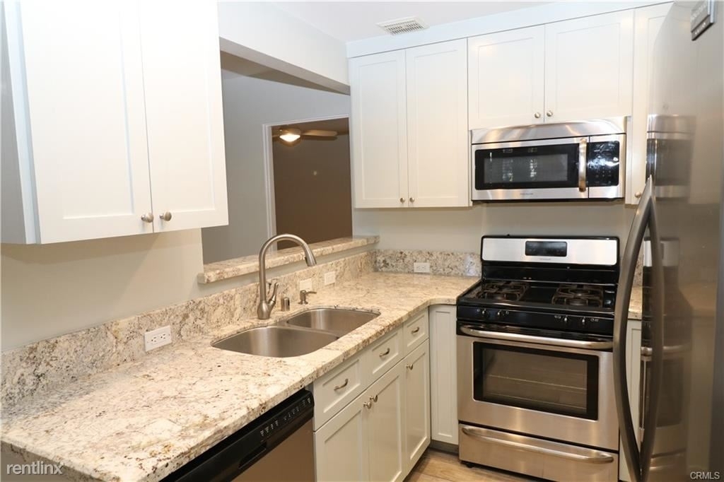 280 Aster St Apt 1 - Photo 4