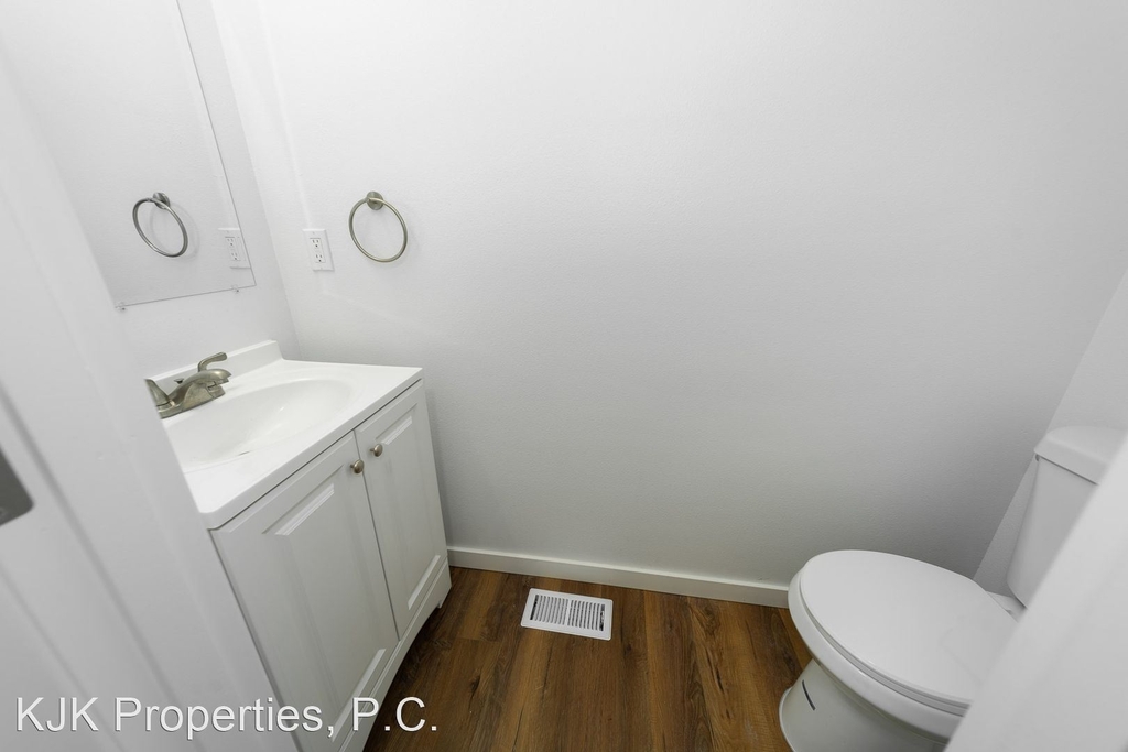 9032 North Berkeley Avenue - Photo 34