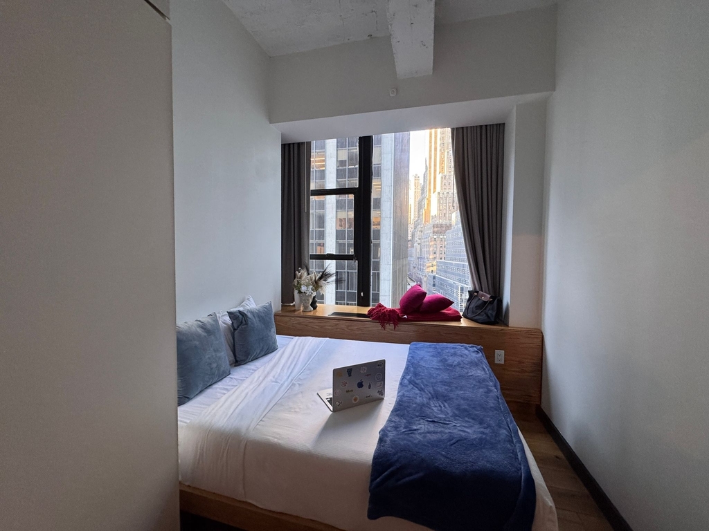 110 Wall Street - Photo 4