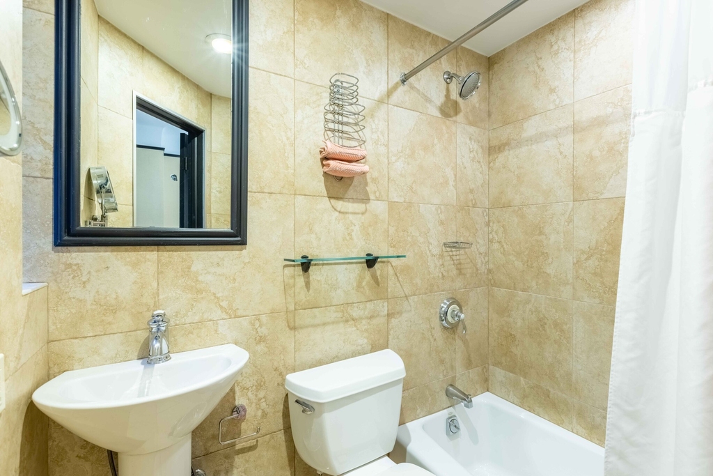 12 West 44th Street - Photo 4