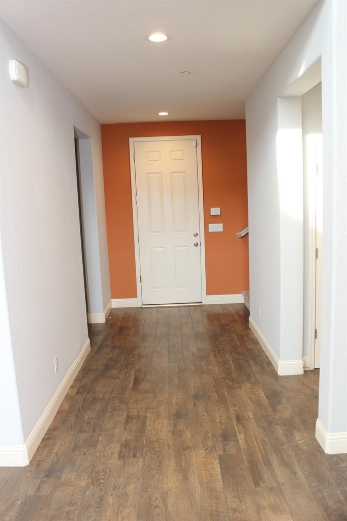 1148 Cordova Avenue - Photo 2