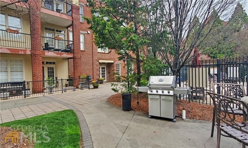 1735 Peachtree Street  #319 - Photo 3