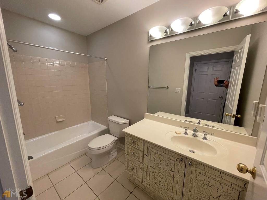 1735 Peachtree Street  #319 - Photo 23