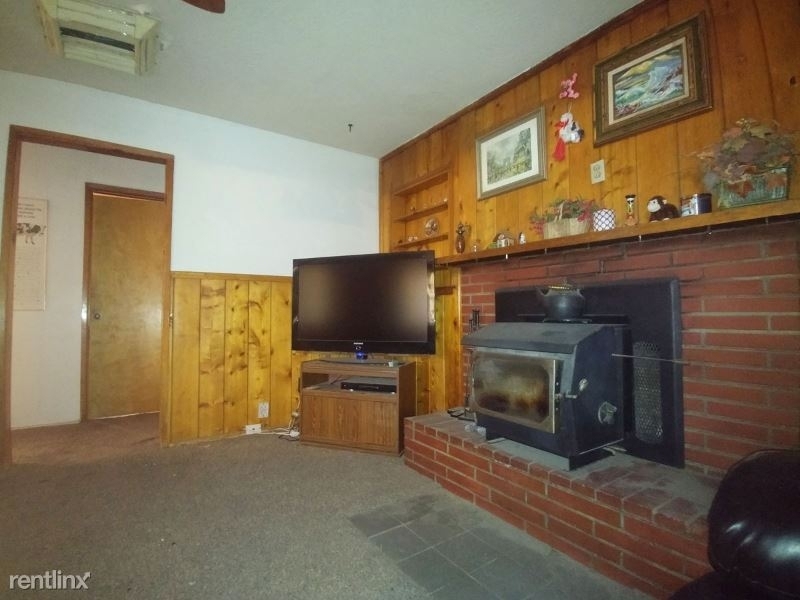 10400 Victor Ave - Photo 4