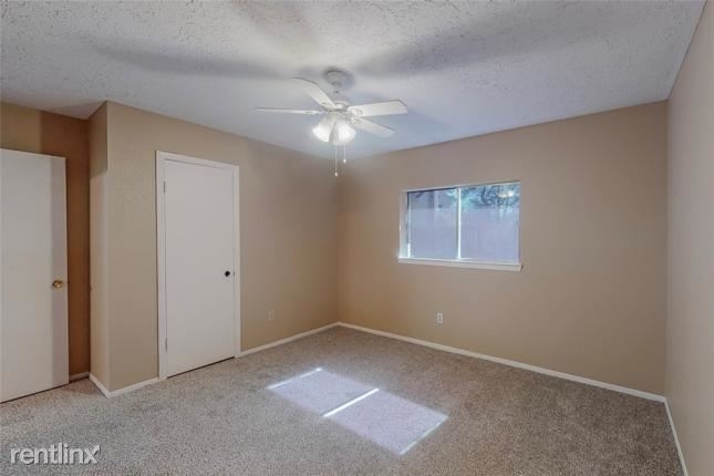 4506 R Hickorygate Drive - Photo 32