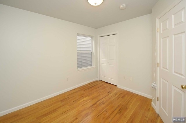 133 Leonard Street - Photo 7