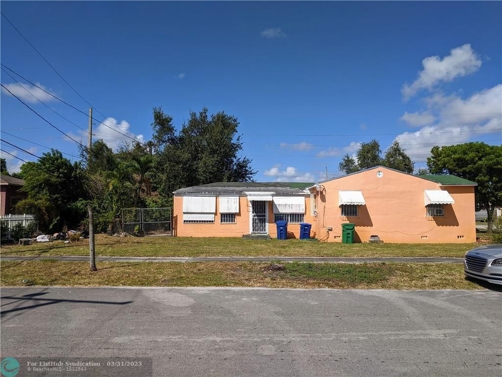 1600 Nw 93rd St - Photo 21