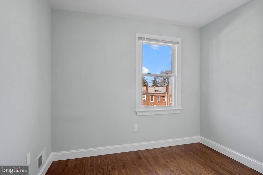 4910 1st Street Nw - Photo 3