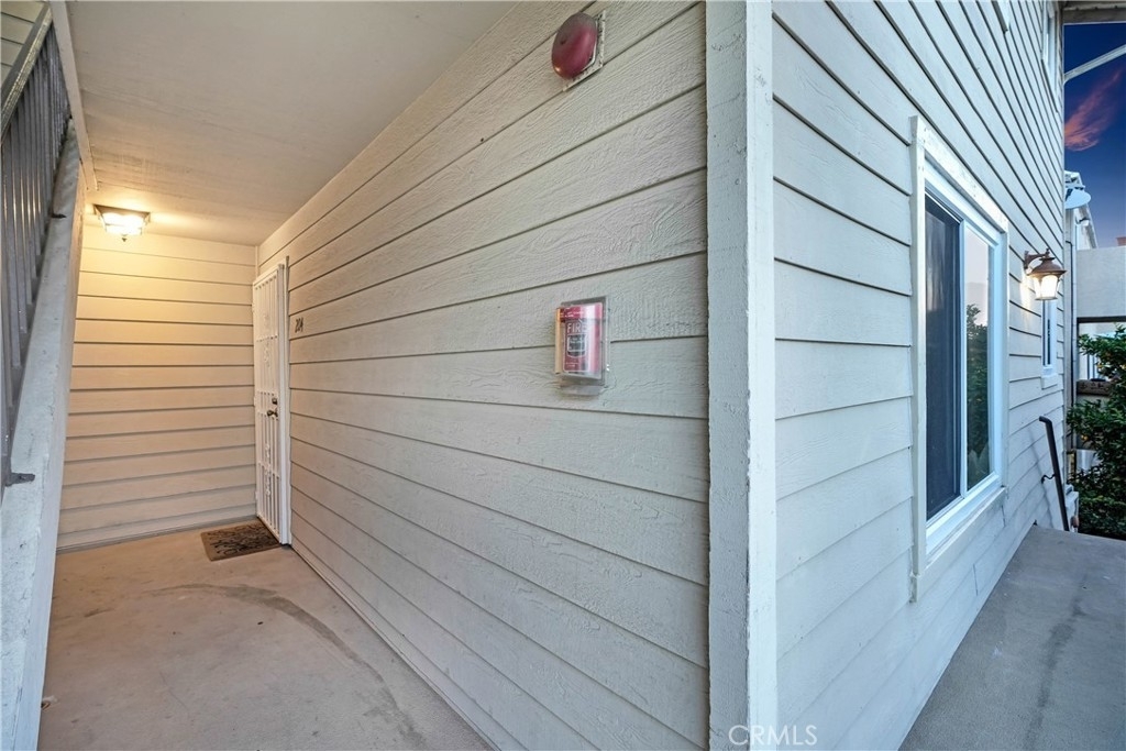 1637 E 5th Street - Photo 23