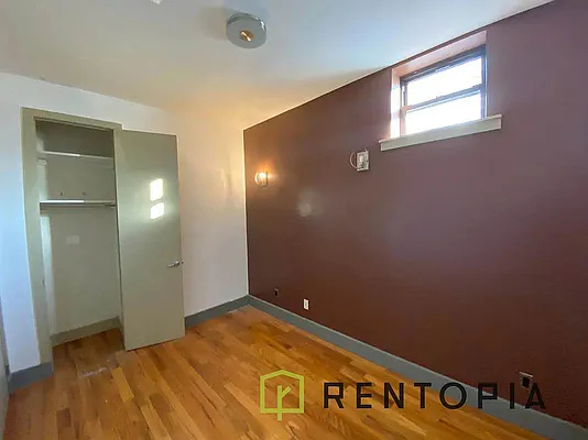 81 A Cornelia Street - Photo 10