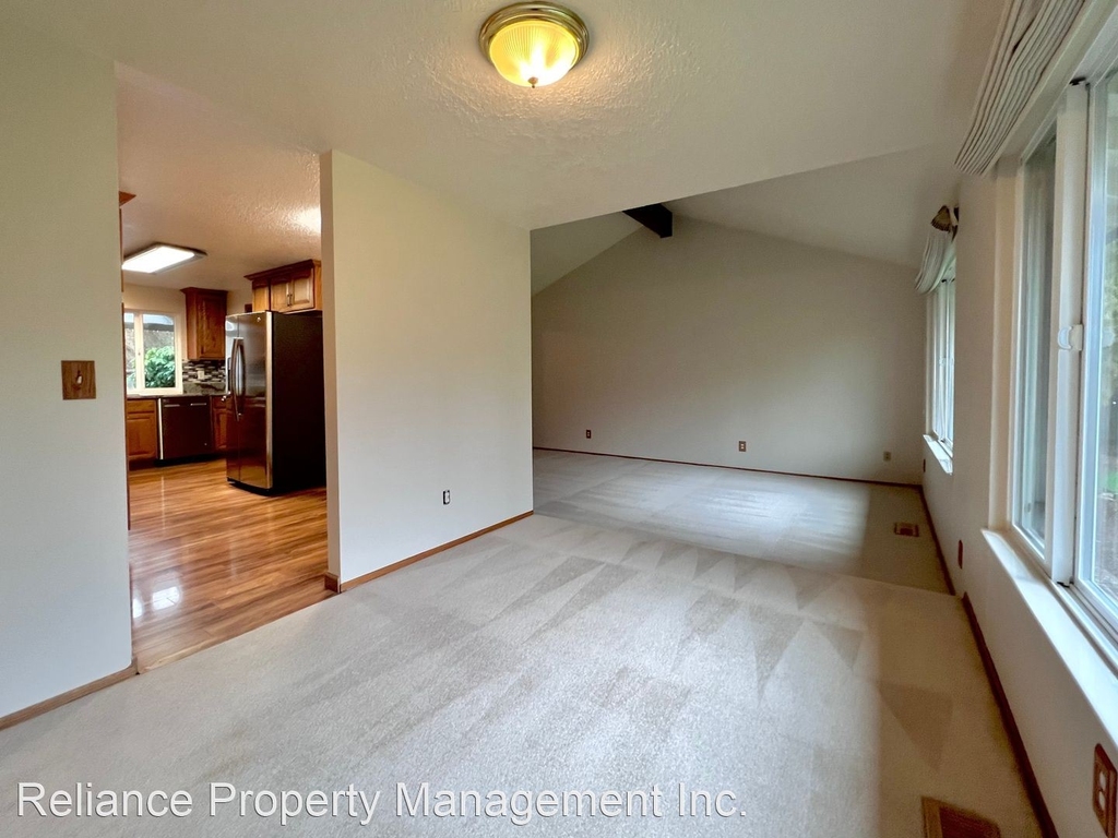 8670 Sw 75th Ave. - Photo 11