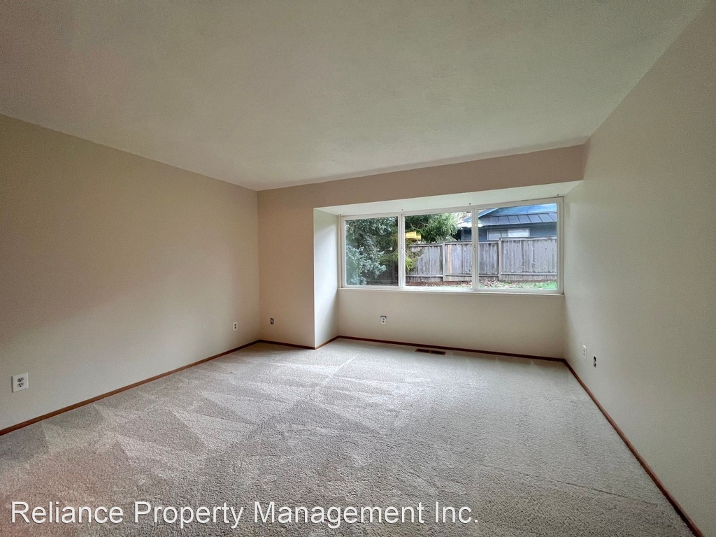 8670 Sw 75th Ave. - Photo 14