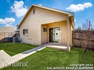 9007 Oakwood Park - Photo 8