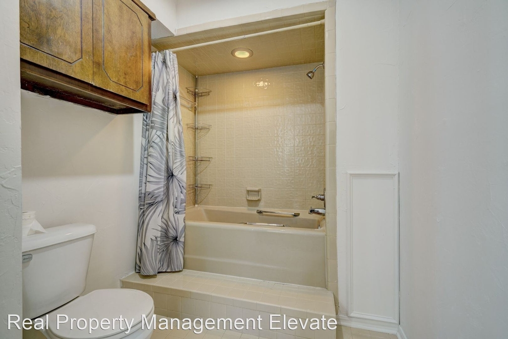 6915 Spinnaker Lane - Photo 12