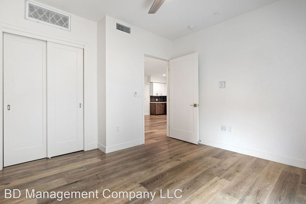 1122 Pico Blvd - Photo 2