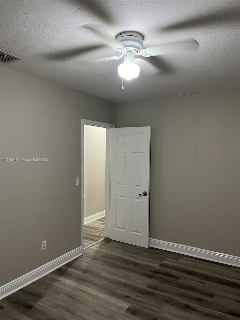 7610 Sw 19th Ter - Photo 22