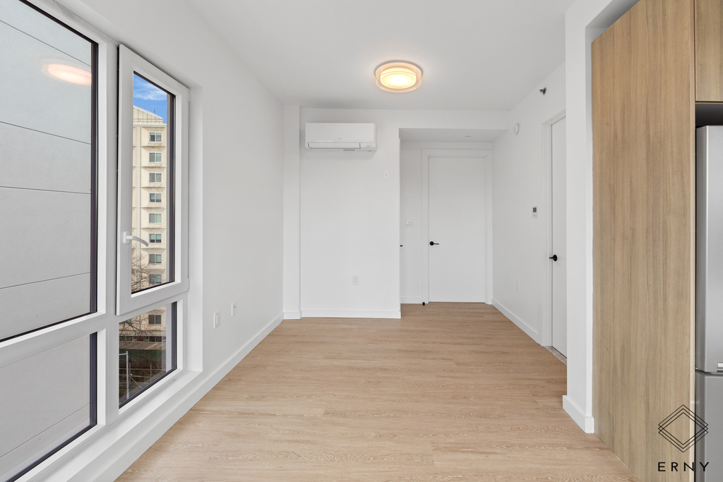 335 Linden Boulevard - Photo 14