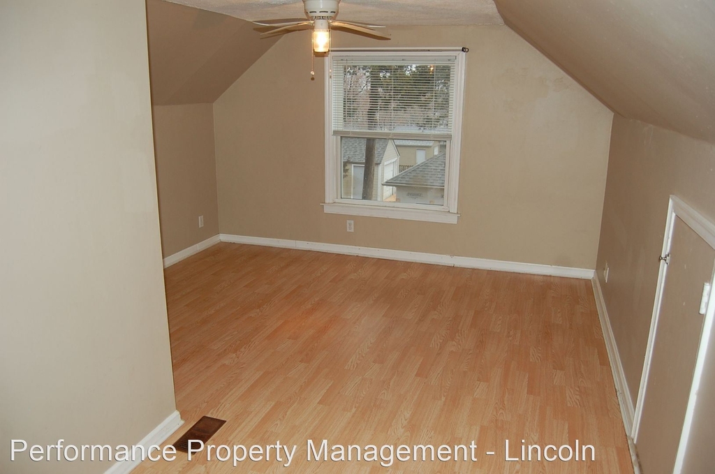 5121 Pioneers Blvd - Photo 14