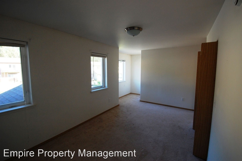 4761 Glasgow Drive - Photo 7