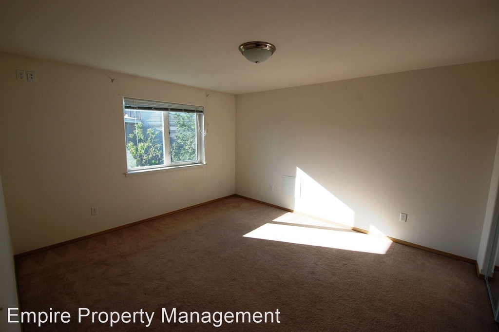 4761 Glasgow Drive - Photo 3