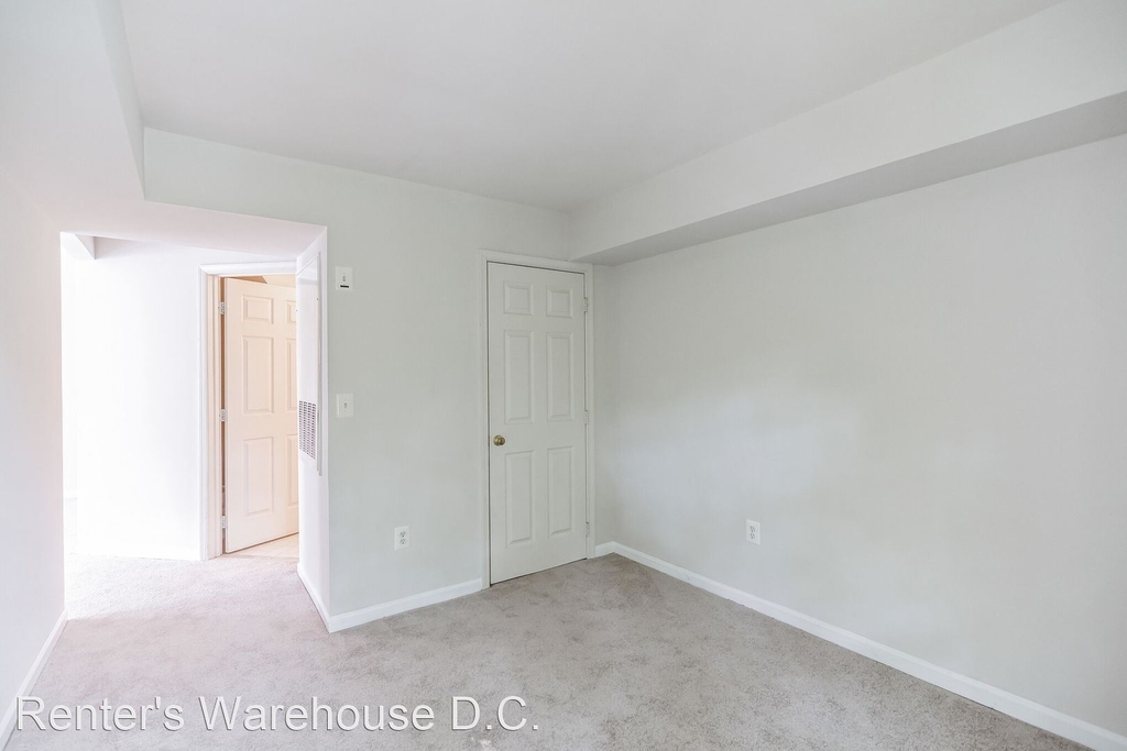 5921 Founders Crossing Ct #302 - Photo 20