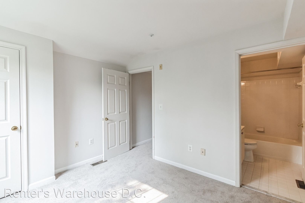 5921 Founders Crossing Ct #302 - Photo 27