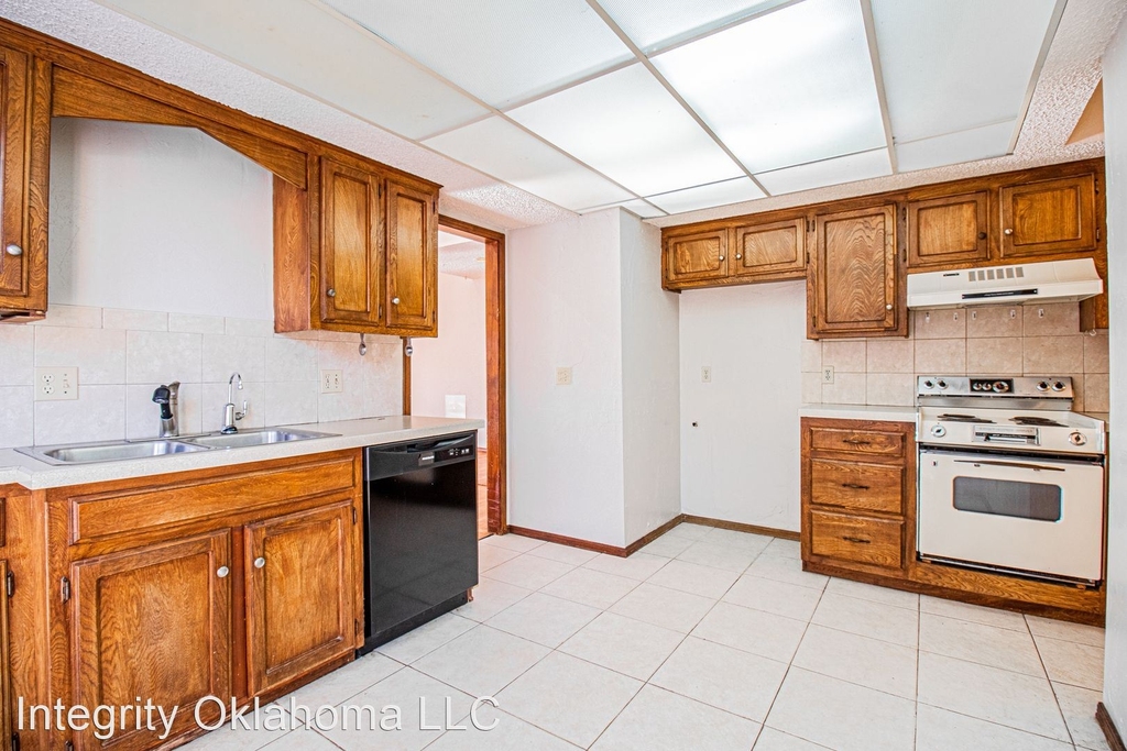 7401 Kings Manor Ct - Photo 27