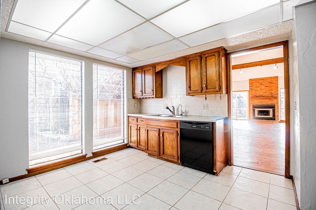 7401 Kings Manor Ct - Photo 28