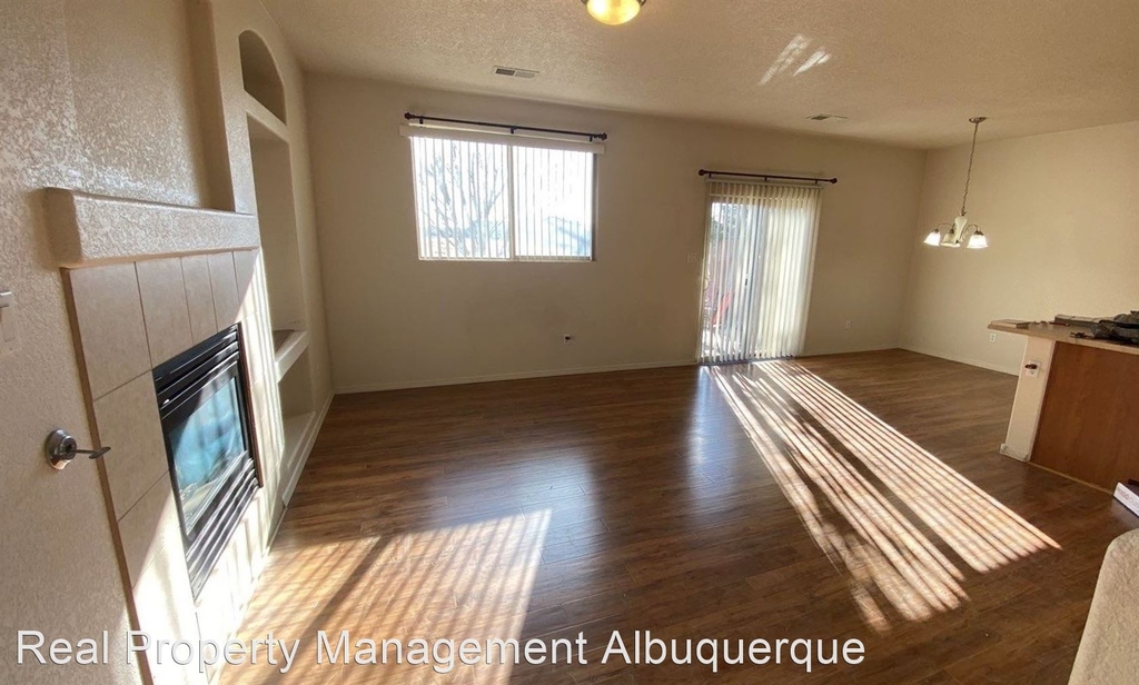 2051 Cortina Loop Se - Photo 3