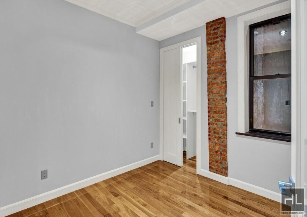 200 Stanton Street - Photo 2