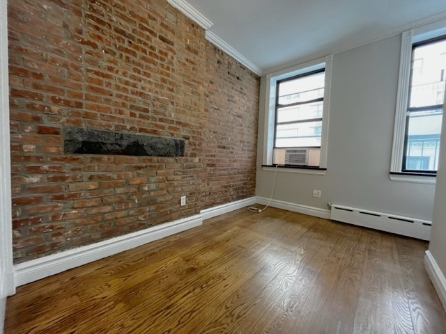 213 East 26th Street - Photo 7