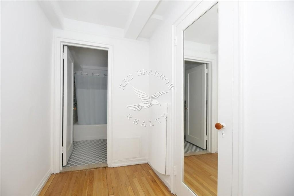 200 West 20th Street - Photo 5