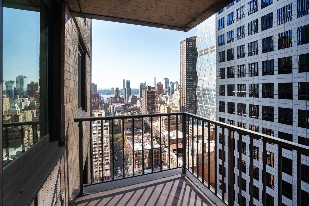 230 West West 55th Street - Photo 7