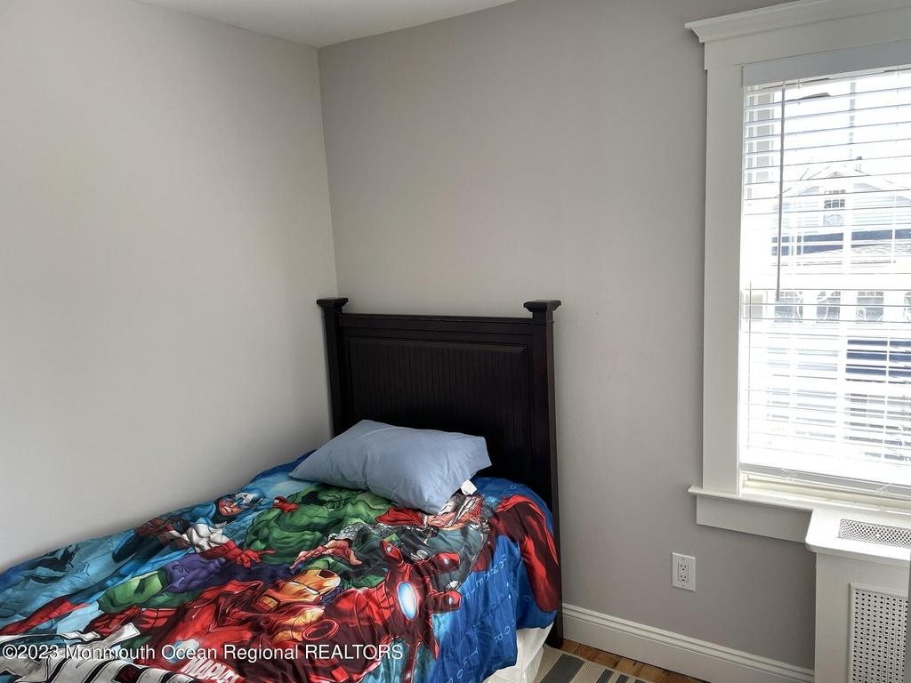 417 Monmouth Avenue - Photo 13