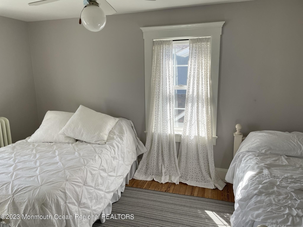 417 Monmouth Avenue - Photo 14