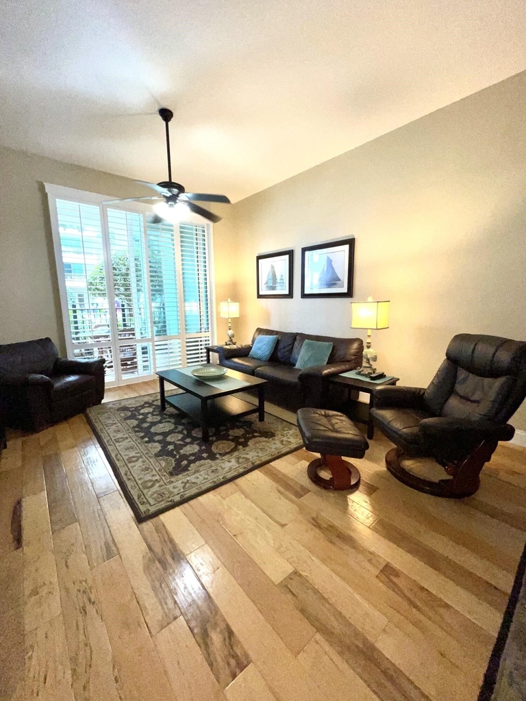 700 E Boynton Beach Boulevard - Photo 2