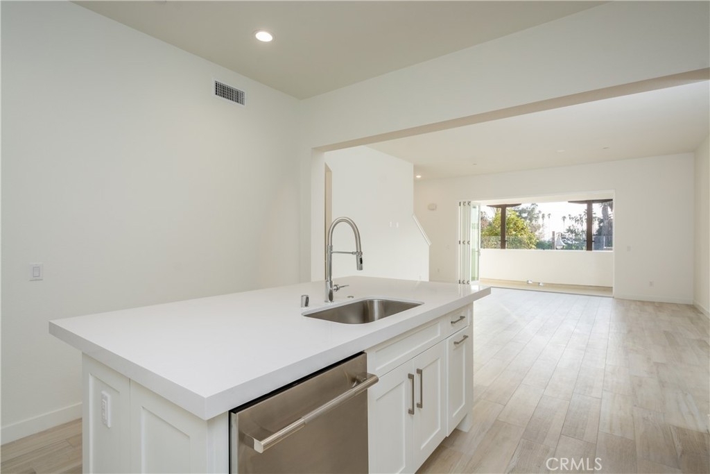 3205 Doheny Way - Photo 17