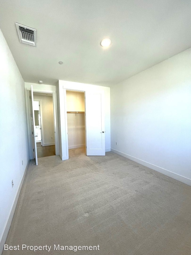 8360 Marine Way - Photo 23