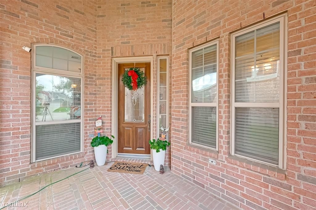 39091 Lily Park Lane - Photo 0