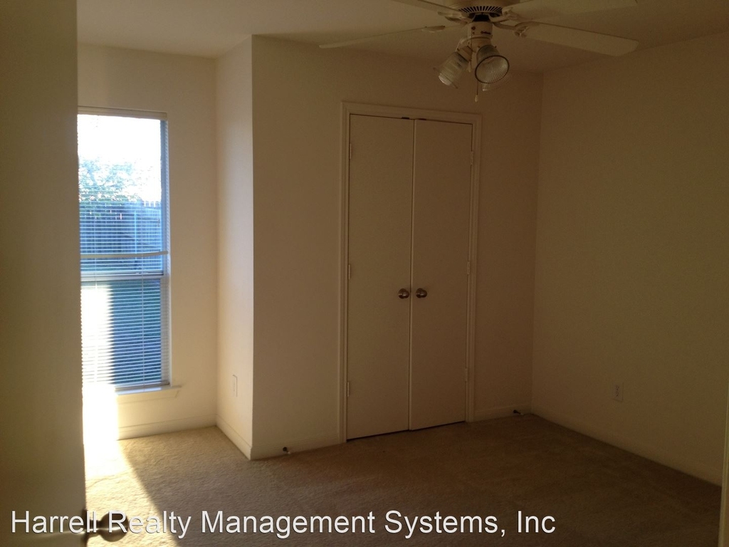 620 Park Lane - Photo 10