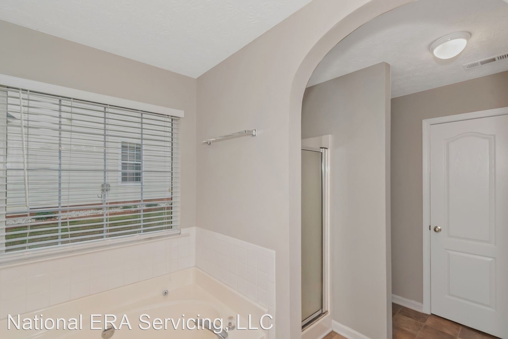 5025 Towne Park Dr - Photo 29