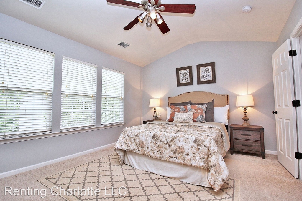 2940 Castleberry Court - Photo 12