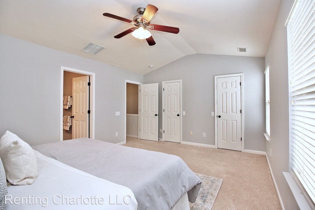 2940 Castleberry Court - Photo 19