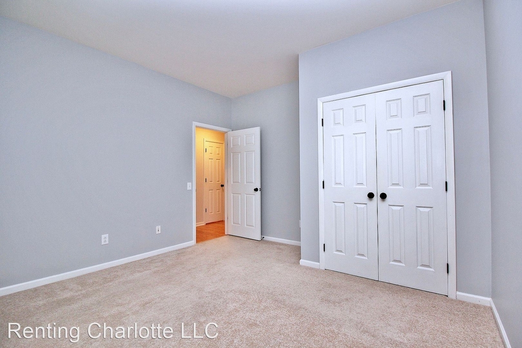 2940 Castleberry Court - Photo 34