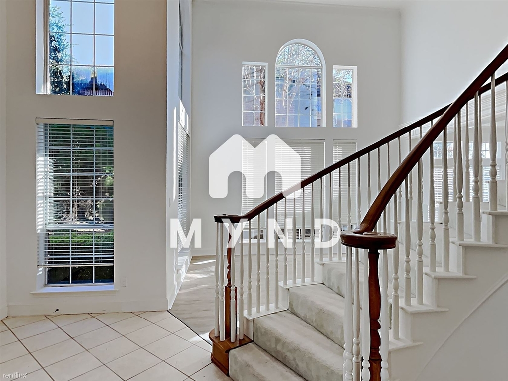 5012 N Meadow Ridge Cir - Photo 2